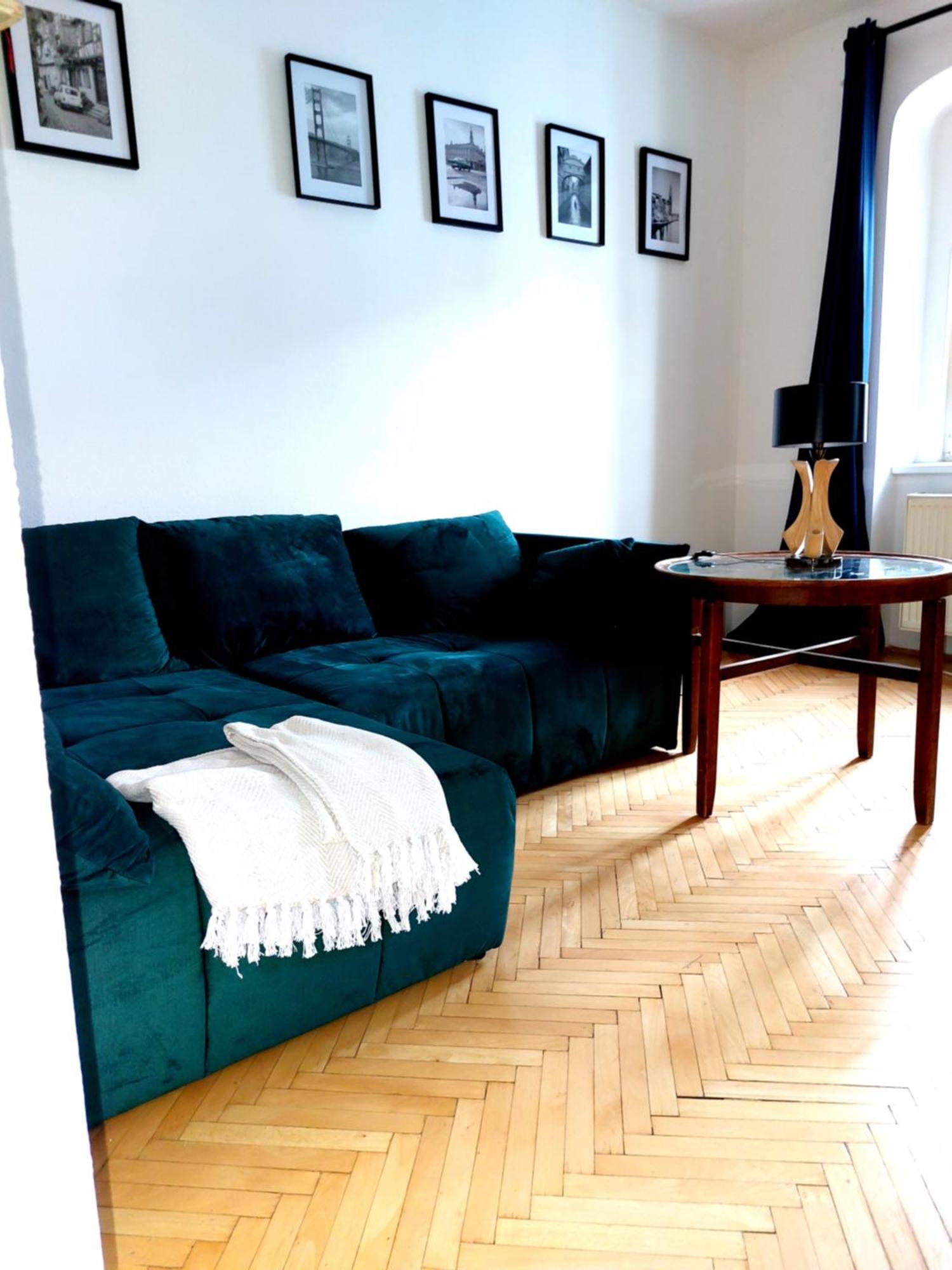 Michael'S Gate Large Apartment In A 15Th-Century Building, Old Town 브라티슬라바 외부 사진