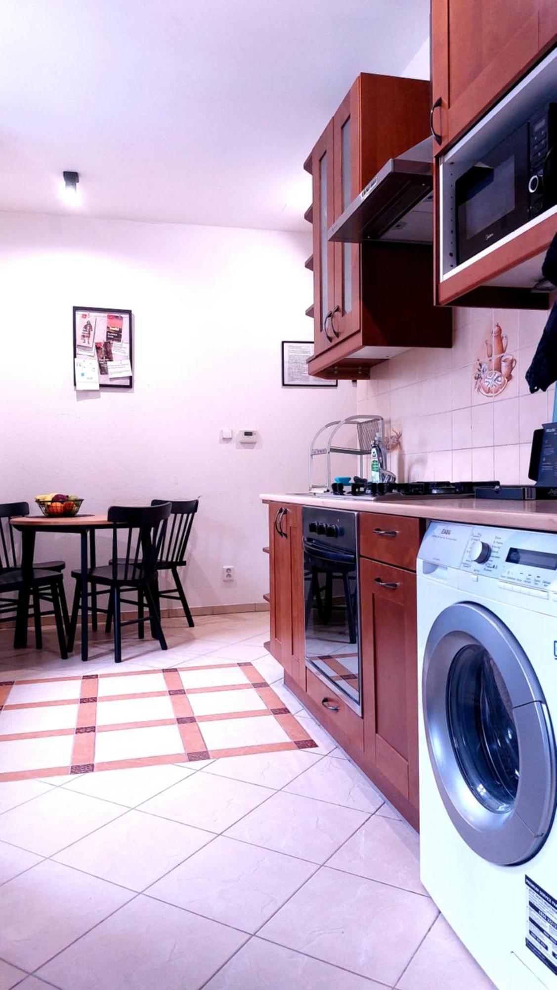 Michael'S Gate Large Apartment In A 15Th-Century Building, Old Town 브라티슬라바 외부 사진